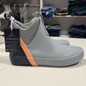 Sperry Cutwater Deck Shoes NWT Wms 8